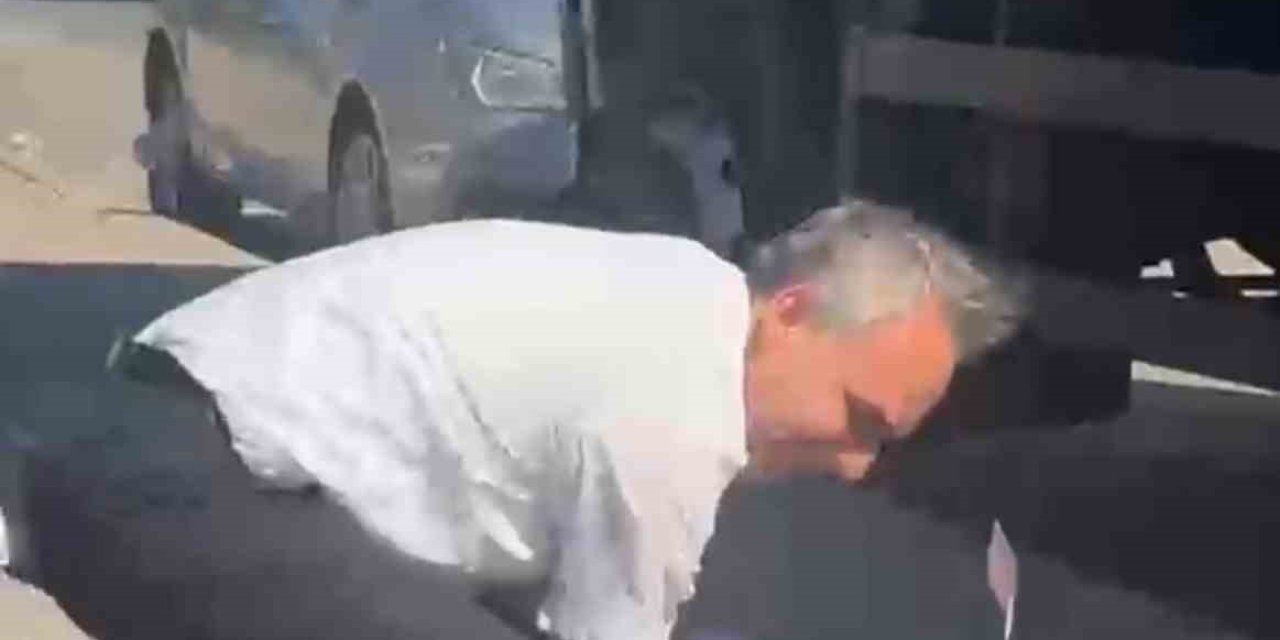 Deste deste paralar yola saçıldı, trafik tamamen durdu