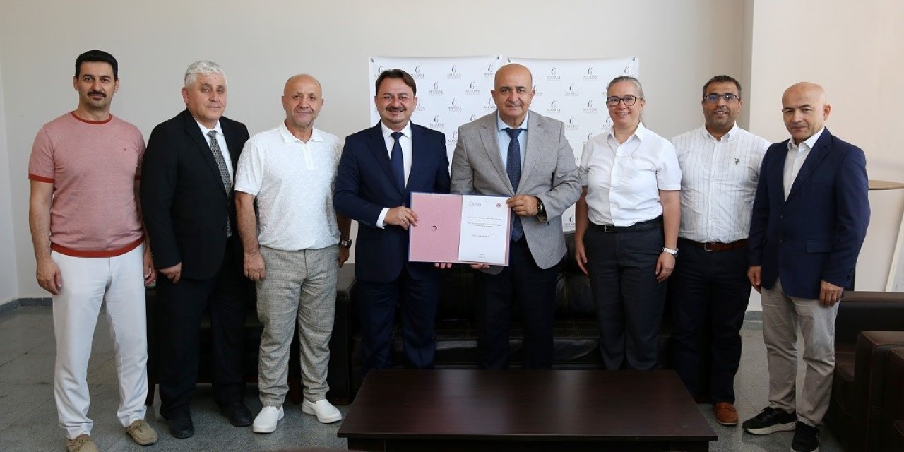 Karate antrenörlüğünde bir ilk