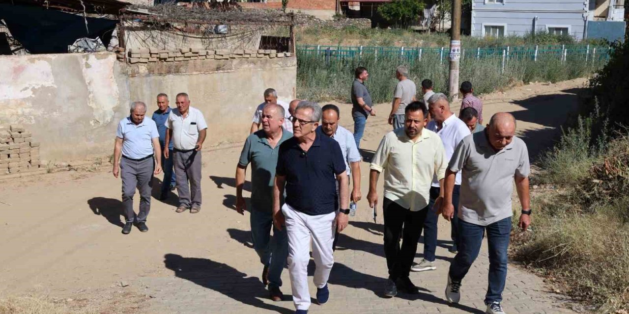 Başkan Tetik, Arslanlı ve Sailer’de vatandaşları dinledi
