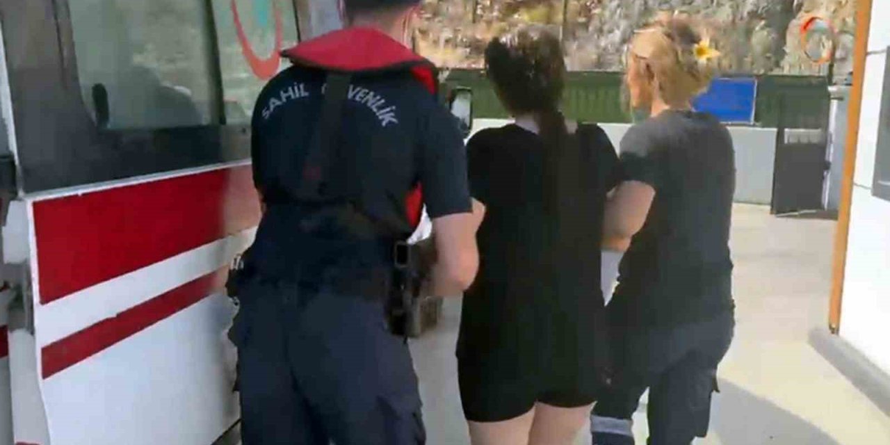 Gezi teknesinde rahatsızlanan vatandaş karaya tahliyesi yapıldı
