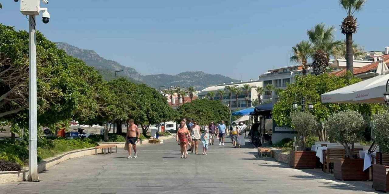 Ağustos seferlerine başladı, Marmaris’e 3 bin 700 turist getirdi