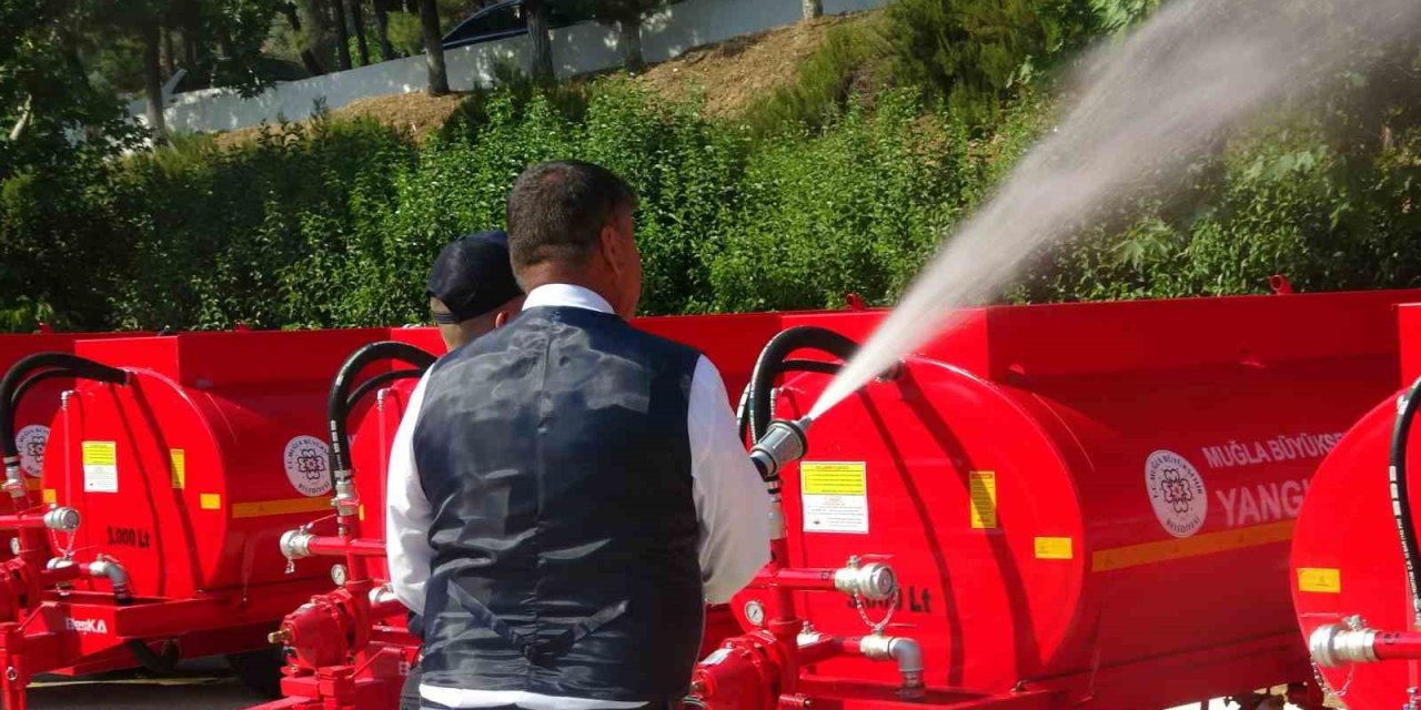 (BEKLESİN) Muğla Büyükşehir’den kırsal mahallelere yangın tankeri desteği