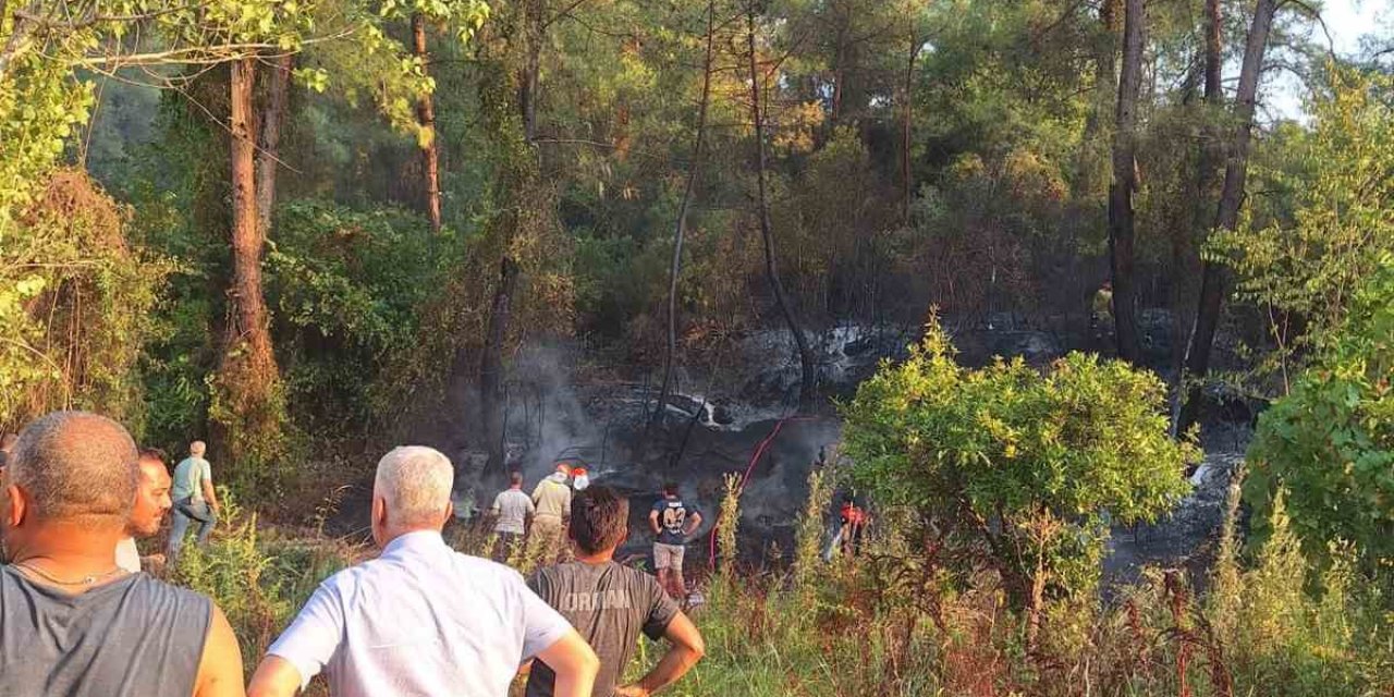 Köyceğiz’de ormanlık alana sıçrayan yangın kısa sürede söndürüldü
