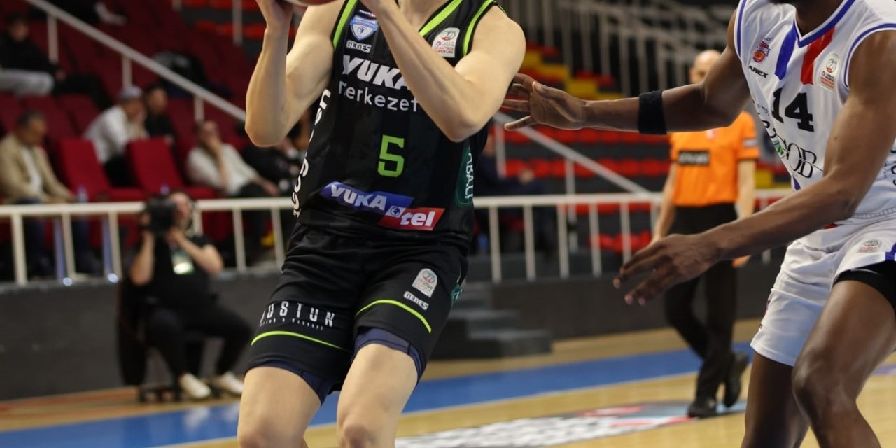 Y. Denizli Basket’da Egemen ve Mustafa Sami takımda kaldı