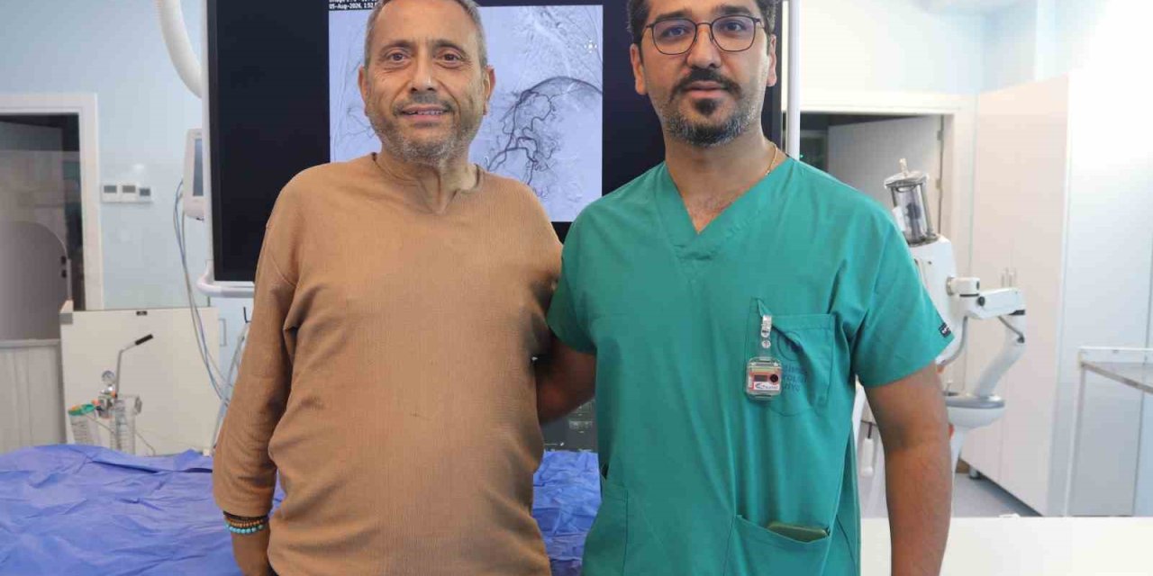 İzmirli gazeteci, karaciğer nakli için donör bekliyor