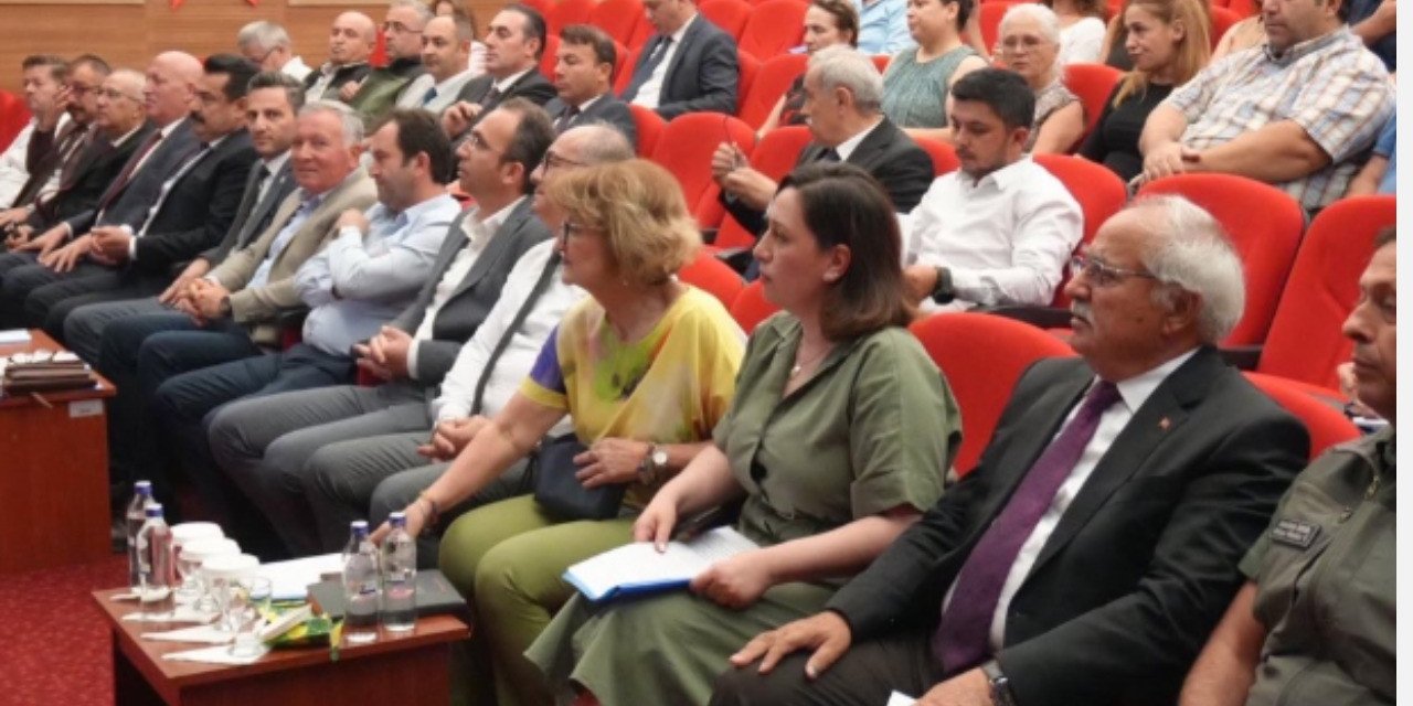 Denizli’de Sahipsiz Sokak Hayvanları Değerlendirme Toplantısı Yapıldı