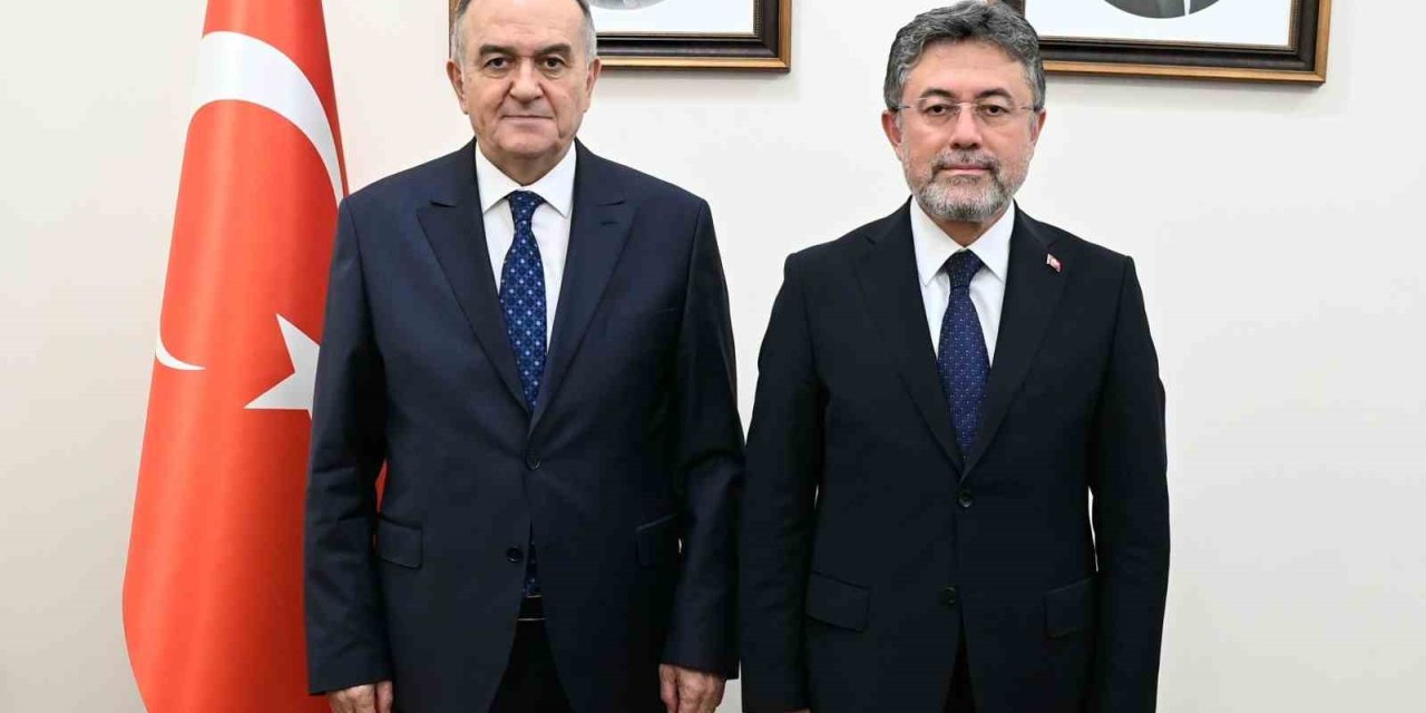 MHP’li Akçay üzüm üreticisinin sözcüsü oldu
