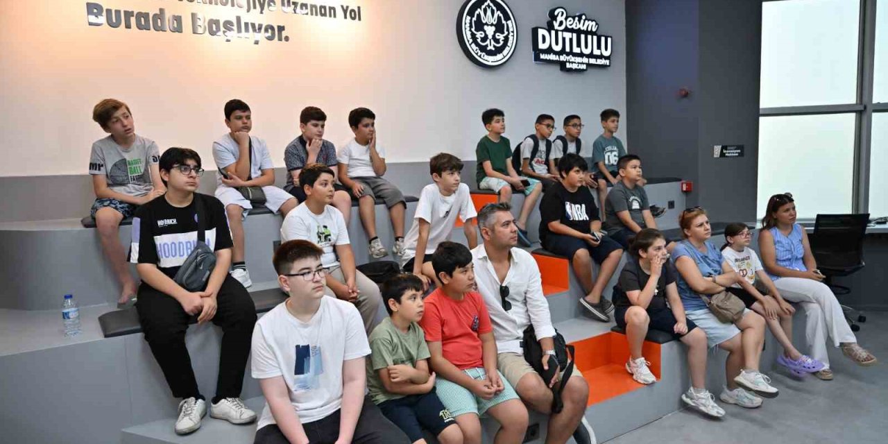 Akademi Manisa’da geleceğin yazılımcıları yetişiyor