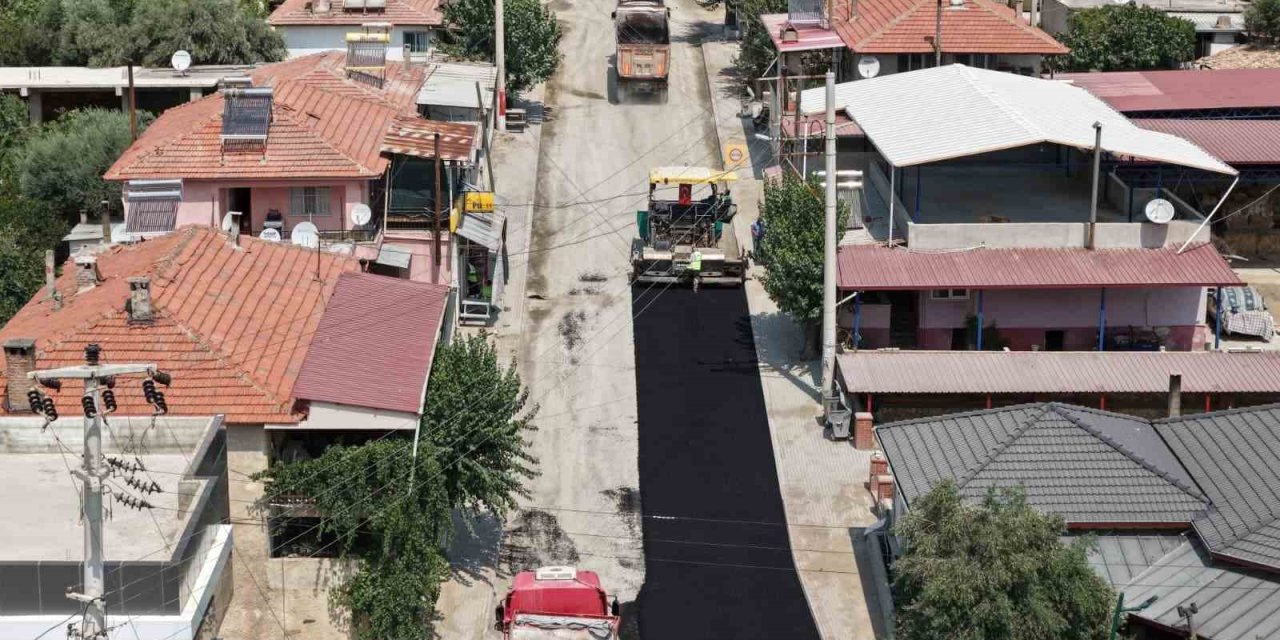 Kuyucak’ta Gencelli-Gencellidere yolu asfaltla buluşuyor
