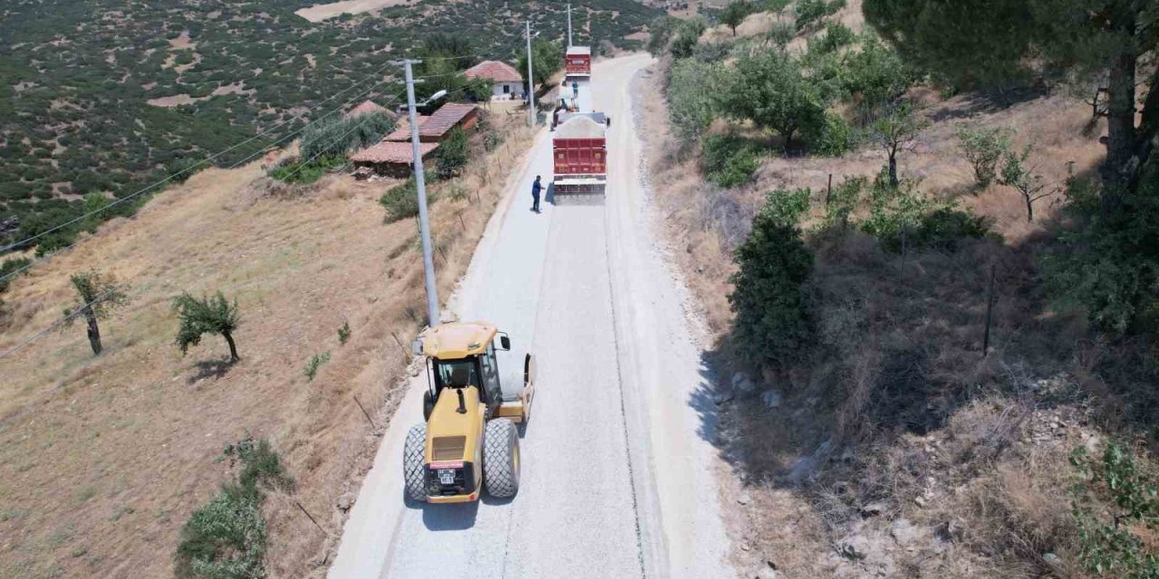 Manisa Büyükşehir’den Kula’da 12,5 kilometrelik yol hamlesi