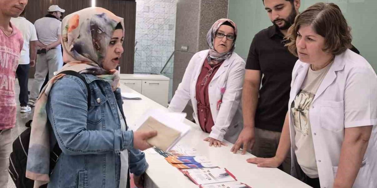 Kütahya Şehir Hastanesi’nde ’hepatite’ karşı farkındalık çalışması
