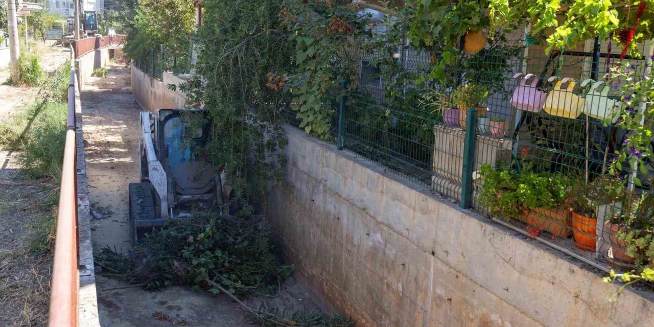 İZSU’dan kıyı ilçelerinde sel ve taşkına önlem