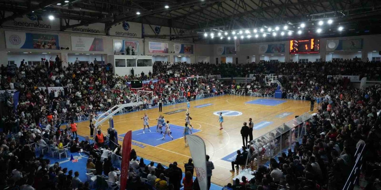 Turgutlu Belediyespor’da reklam alanları satışa sunuldu