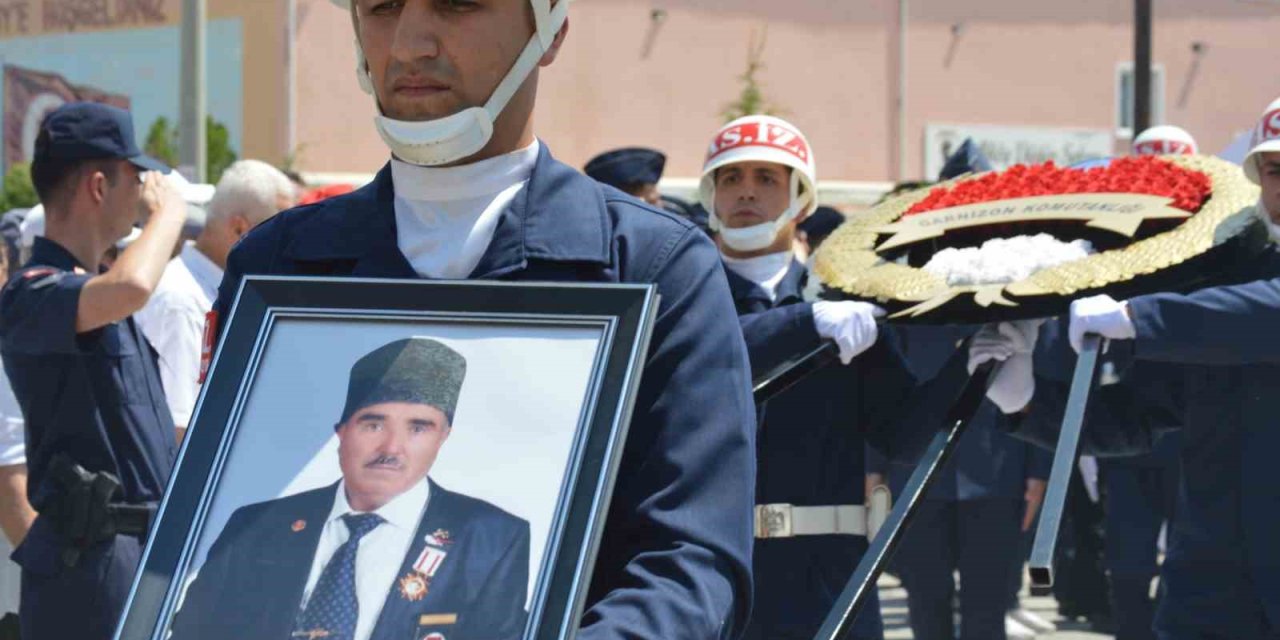 Kıbrıs Gazisi Ali Hikmet Altan son yolculuğuna uğurlandı