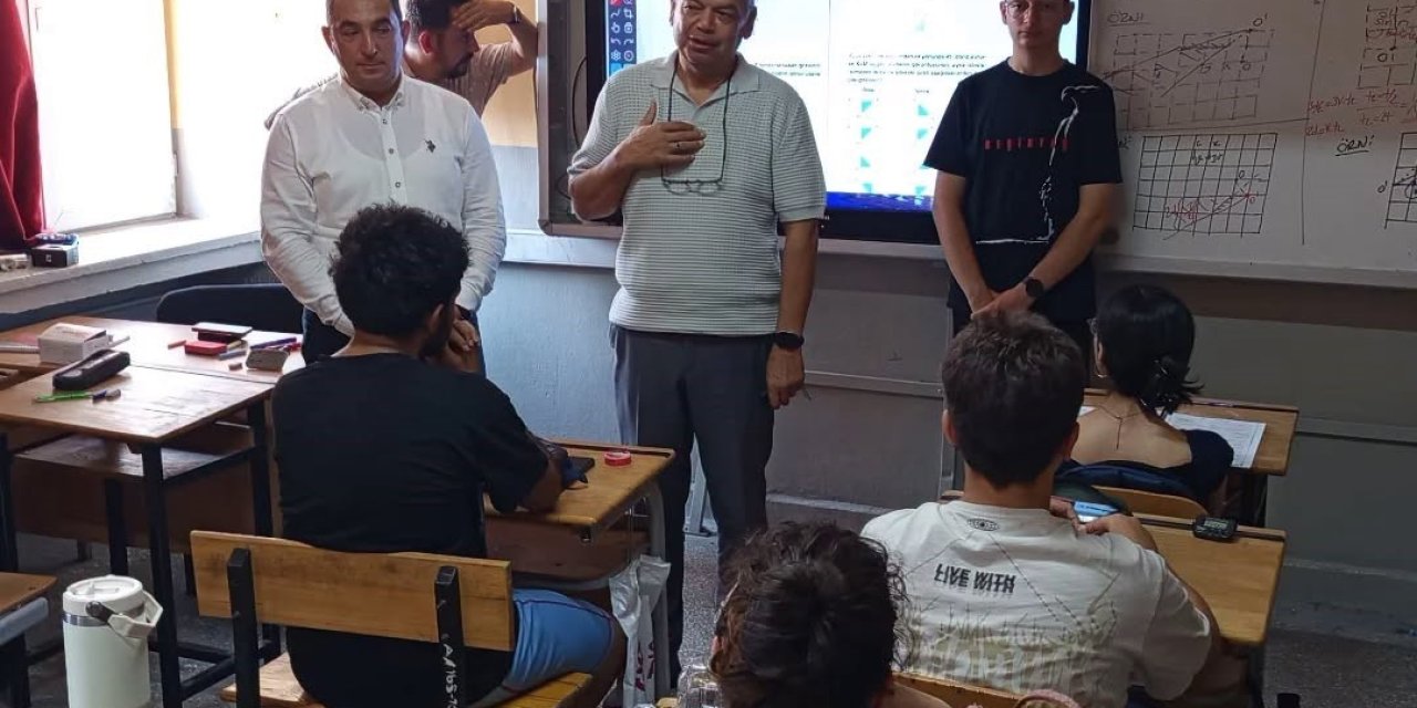 Nazilli’de öğrenciler yaz tatilinde de ders başında