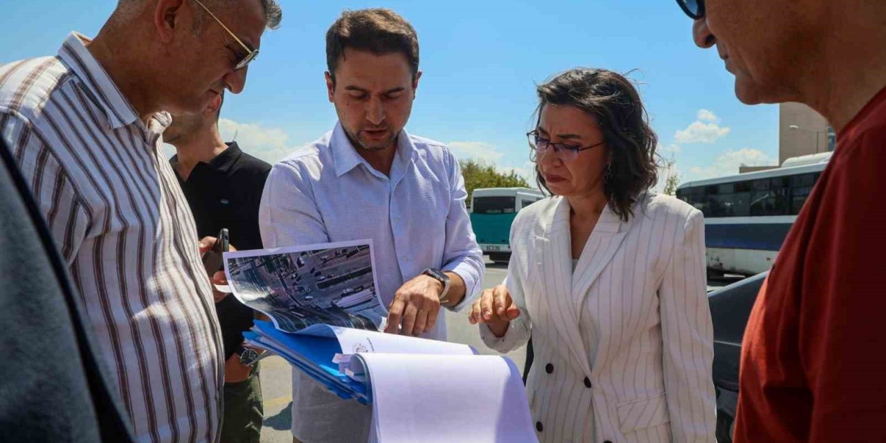 Uşak Belediye Başkan Vekili Terekeci Özkan bisiklet yolu güzergahında incelemelerde bulundu