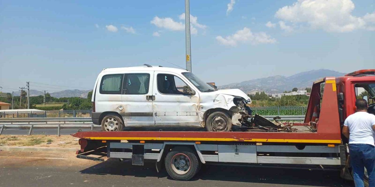 Kontrolden çıkan araç takla attı: 4 yaralı