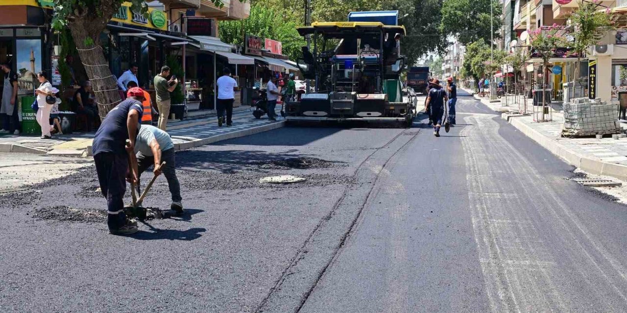 Salihli’nin Şüheda Caddesi baştan aşağı yenileniyor