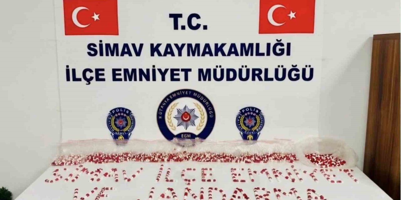 Simav’da 3 bin 716 adet sentetik hap ele geçirildi