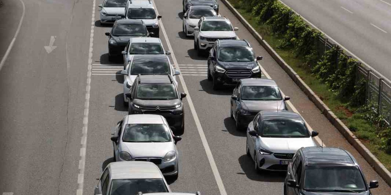 Muğla’da Temmuz ayında 4 bin 177 araç trafiğe kaydedildi