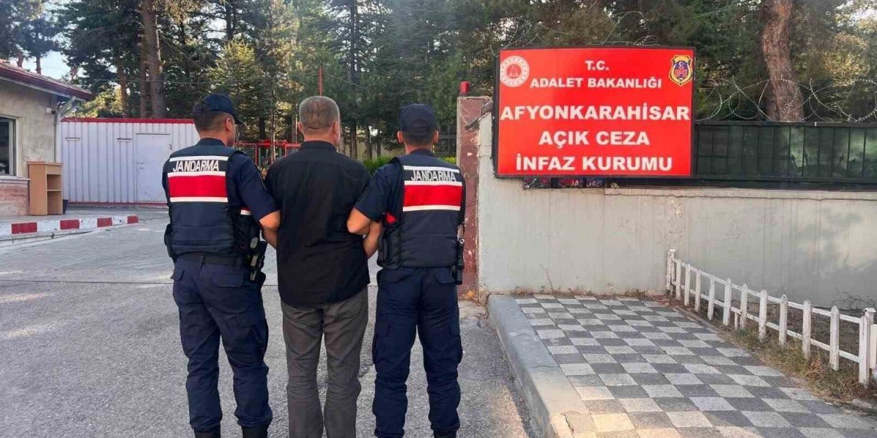 Jandarma çeşitli suçlardan aranan 40 kişiyi yakaladı