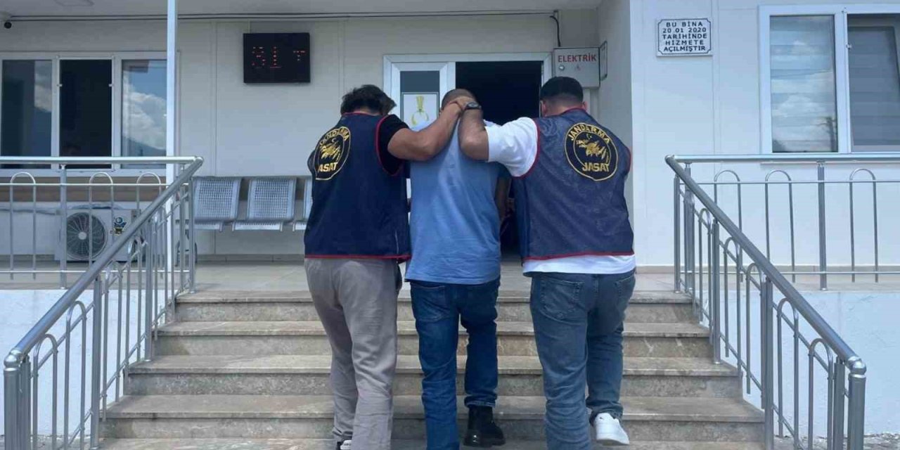 Muğla’da jandarmadan bir haftada 78 aranan şahsa yakalandı