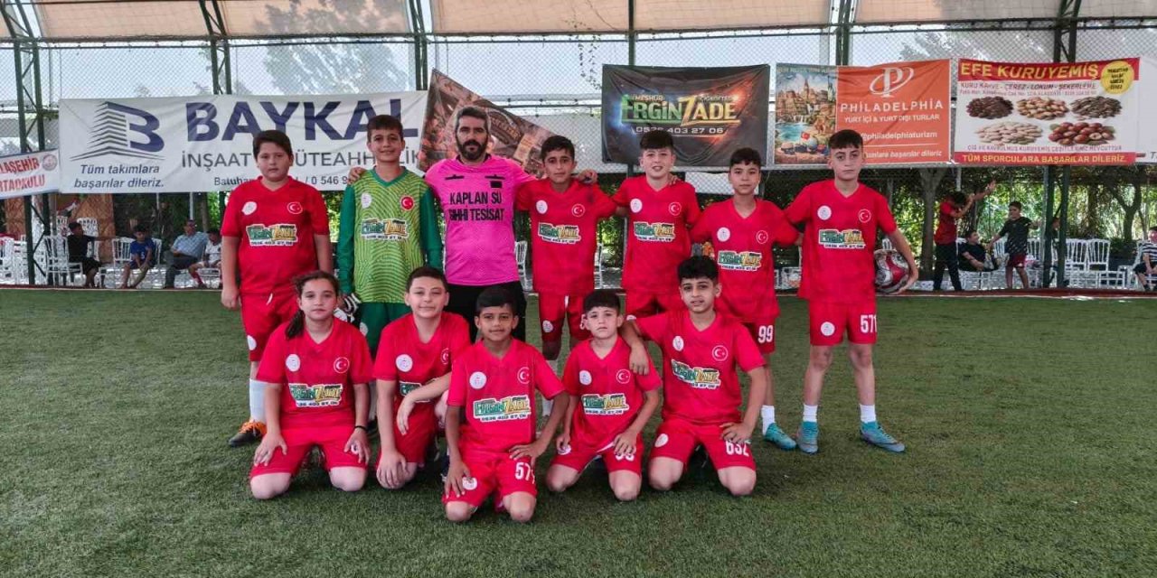 Alaşehir’de Kur’an kursu öğrencileri futbol sahasında buluştu