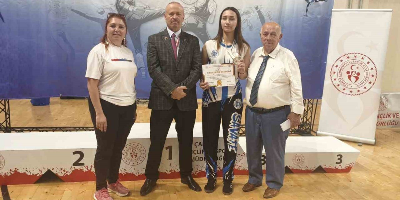 Kütahya’nın gururu Elif Kaya, Milli Takım yolunda