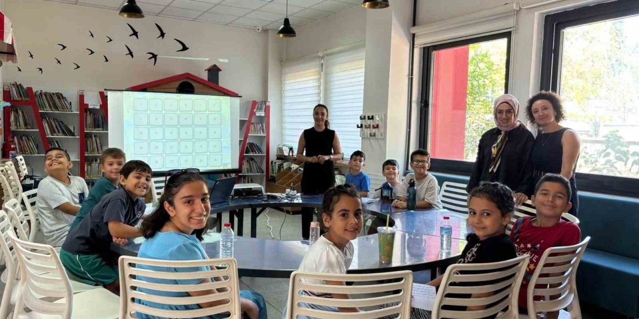 Aydın’da çocuklar kütüphanede drama ile keşfetti