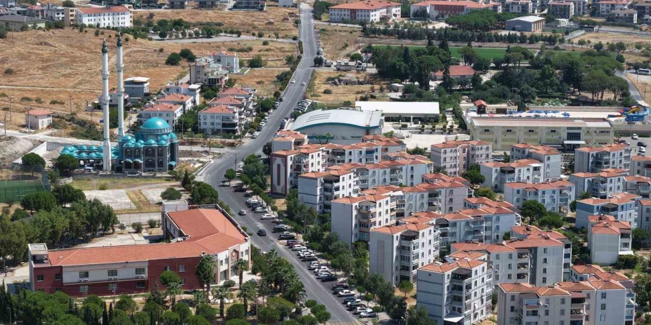 Bergama’da yollar yenileniyor, ulaşım daha güvenli hale geliyor