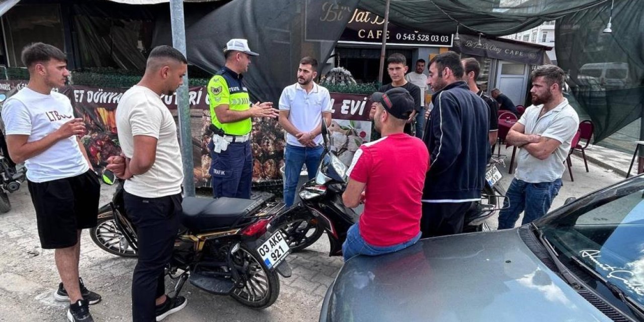 Jandarmadan 6 ilçede bin 719 vatandaşa trafik güvenliği bilgilendirmesi