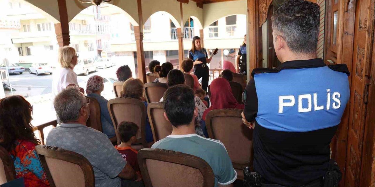 Merkezefendi Belediyesinden kadınlara yönelik  KADES bilgilendirmesi