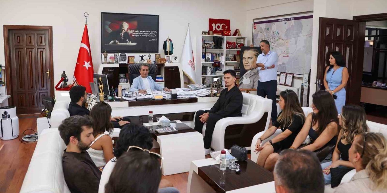 Hayallerine ulaşan gençler Başkan Yetişkin ile buluştu