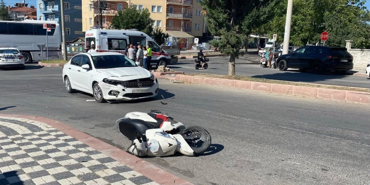 Tavşanlı’da otomobil ile motosiklet çarpıştı: 1 yaralı