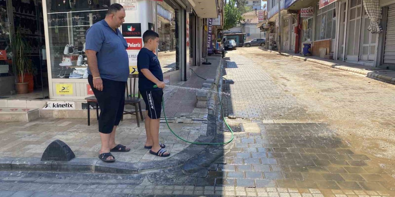 Kavurucu sıcak Alaşehir’i teslim aldı