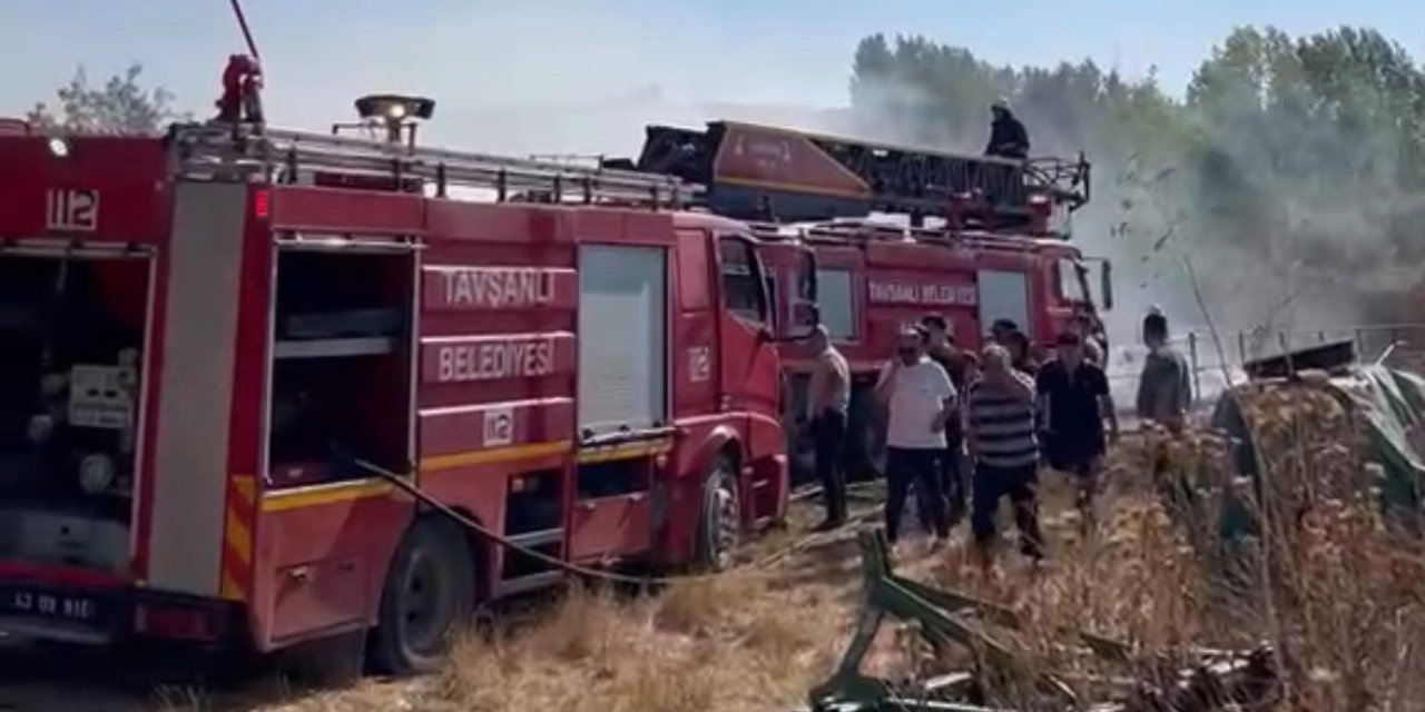 Kütahya’da yangında 400 balya saman kül oldu