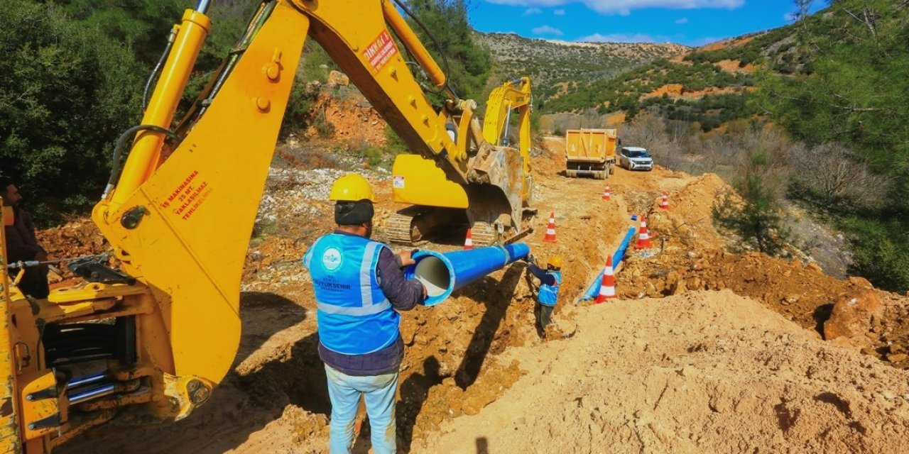 DESKİ, Çal’ın 2 bin 850 metrelik içme suyu terfi hattını yeniledi