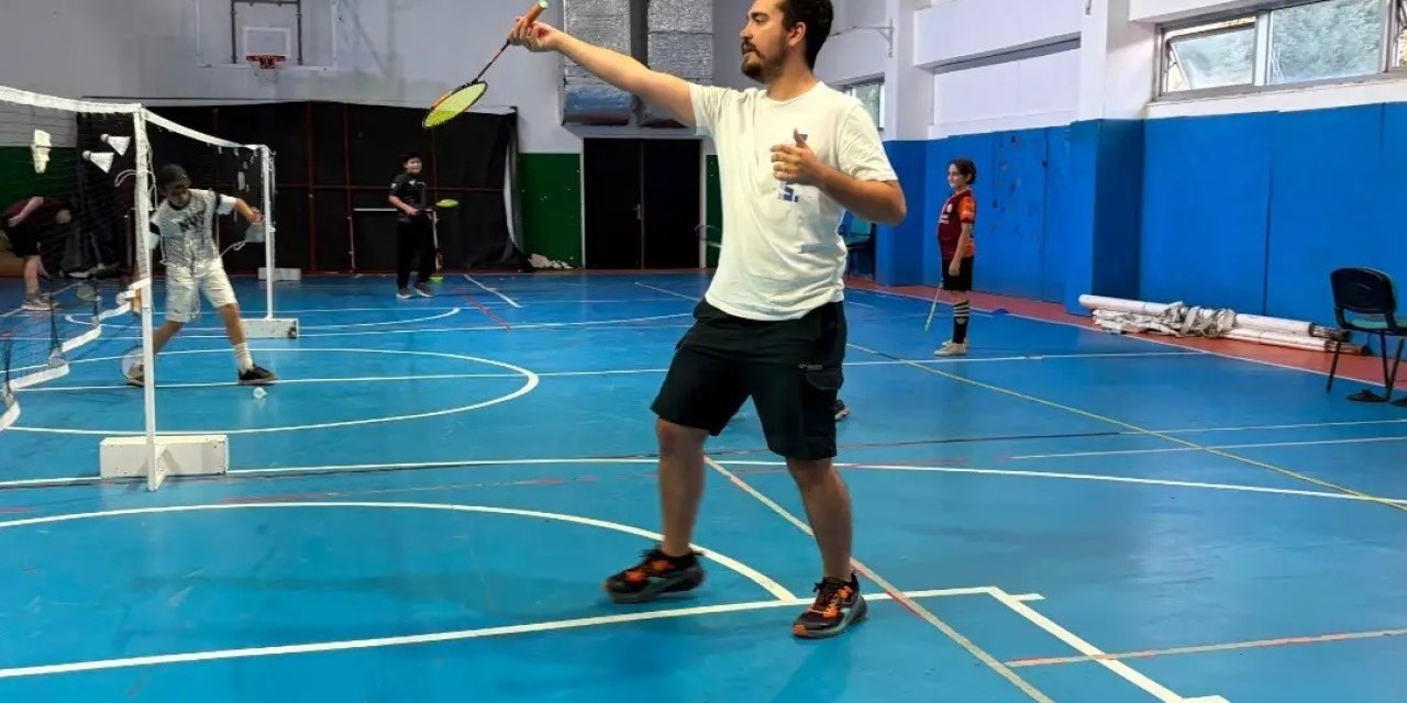 GSB Gençlik Yaz Kulübü’nde minikler badmintonla buluştu