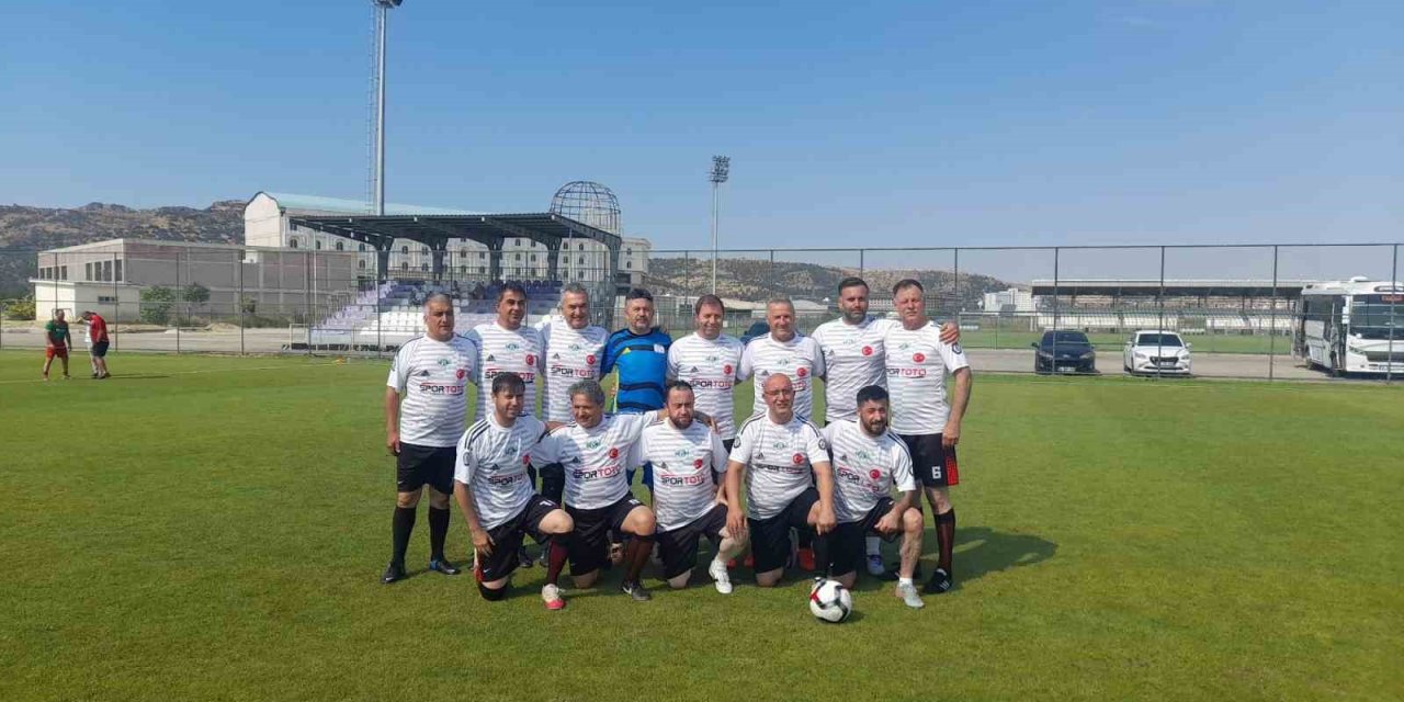Zafer Kupası heyecan dolu anlara sahne oldu