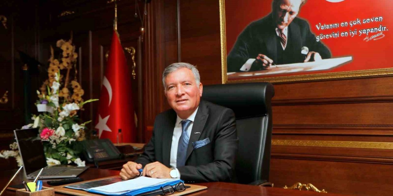 Başkan Kepenek, "Mevlid Kandili, gönül kapılarımızı açmak ve dayanışmayı çoğaltmak için önemli bir vesiledir"
