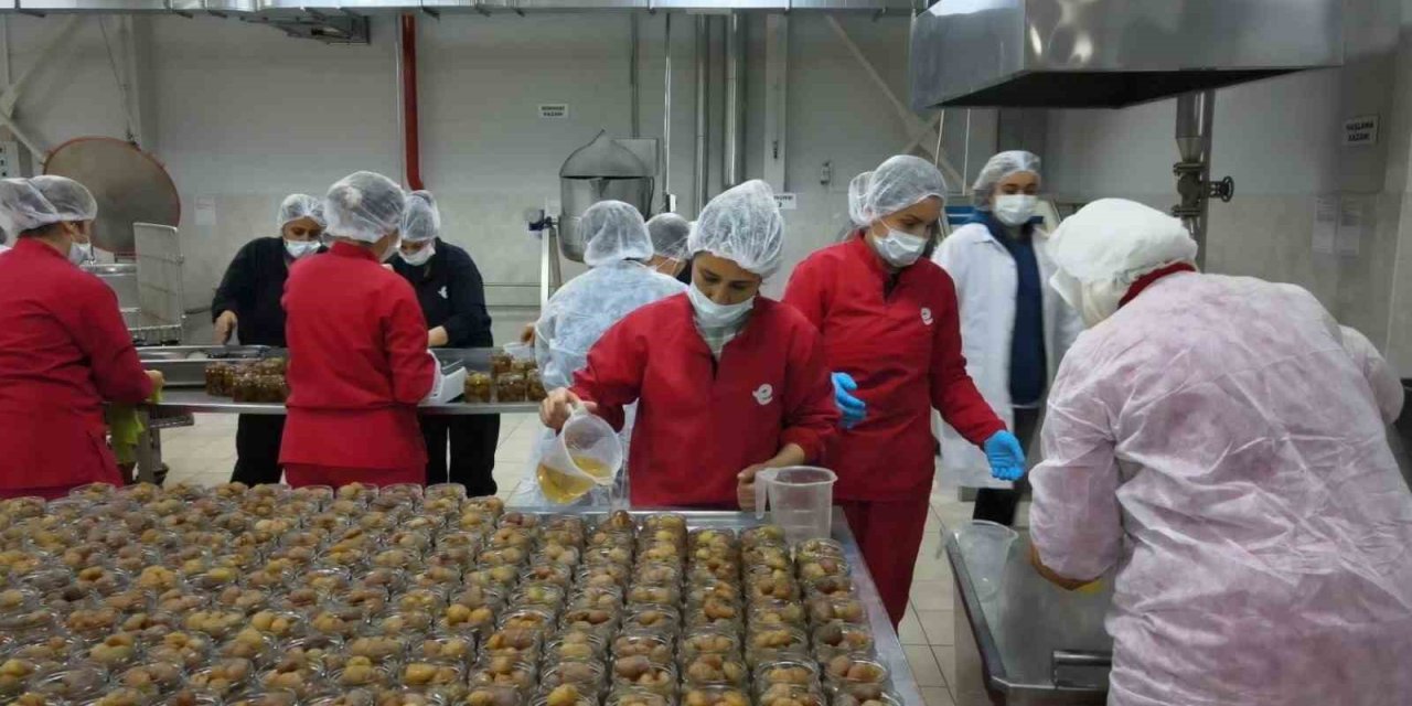 Kadın Emeği Tarımsal Ürün Fabrikası’yla yerel üretim dünyaya açılıyor