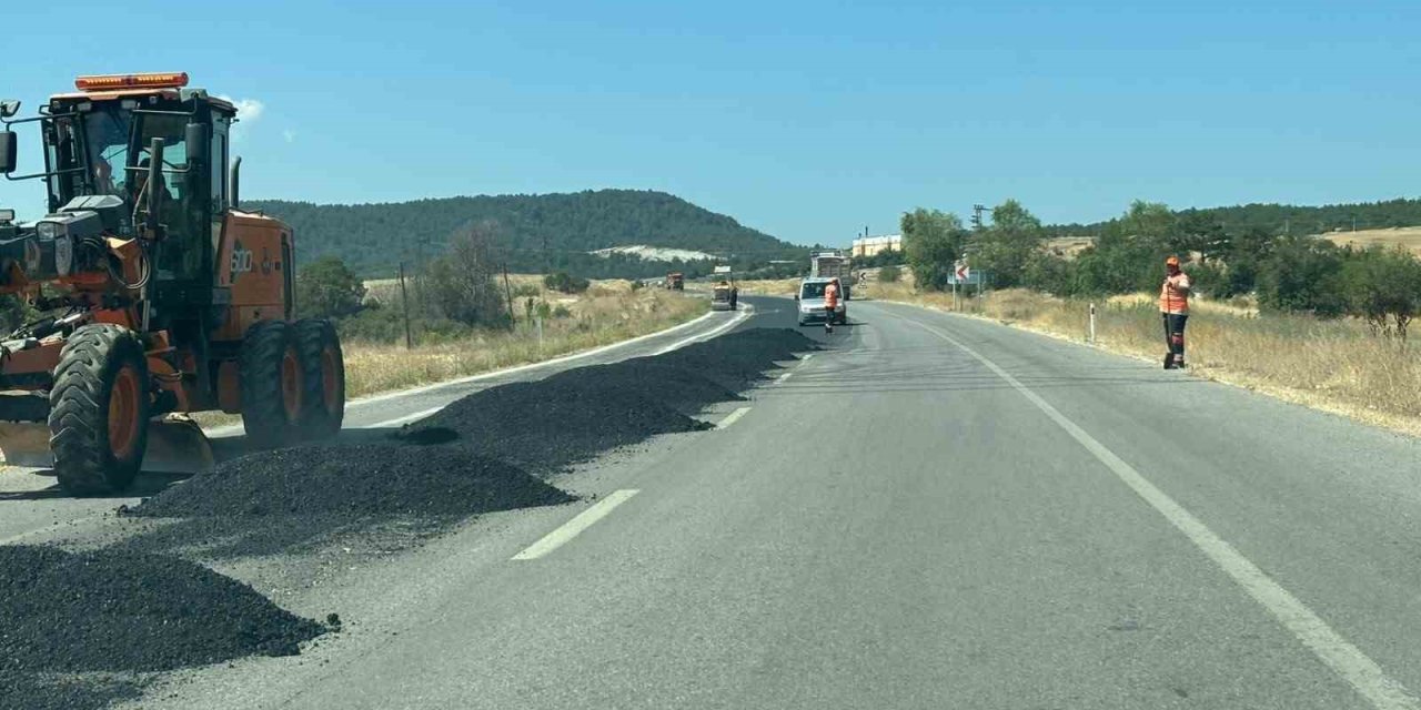Tavşanlı-Emet yolunda çalışma: Ulaşım kontrollü sağlanıyor