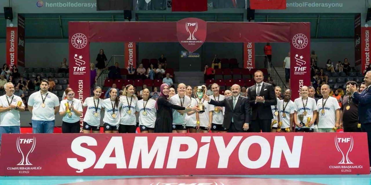 Cumhurbaşkanlığı kupası’nın ilk şampiyonu Yalıkavakspor