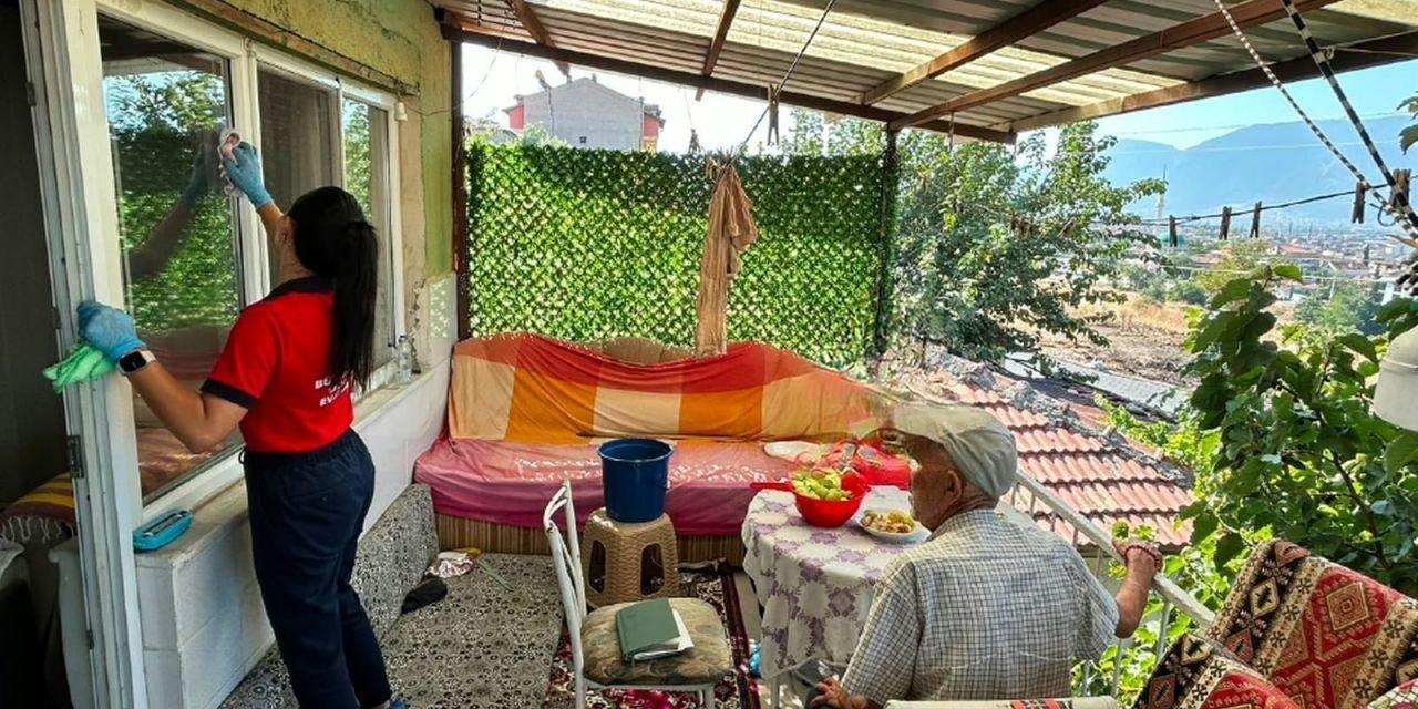 Denizli Büyükşehir evde bakım ve sağlık hizmetiyle yüzleri güldürüyor