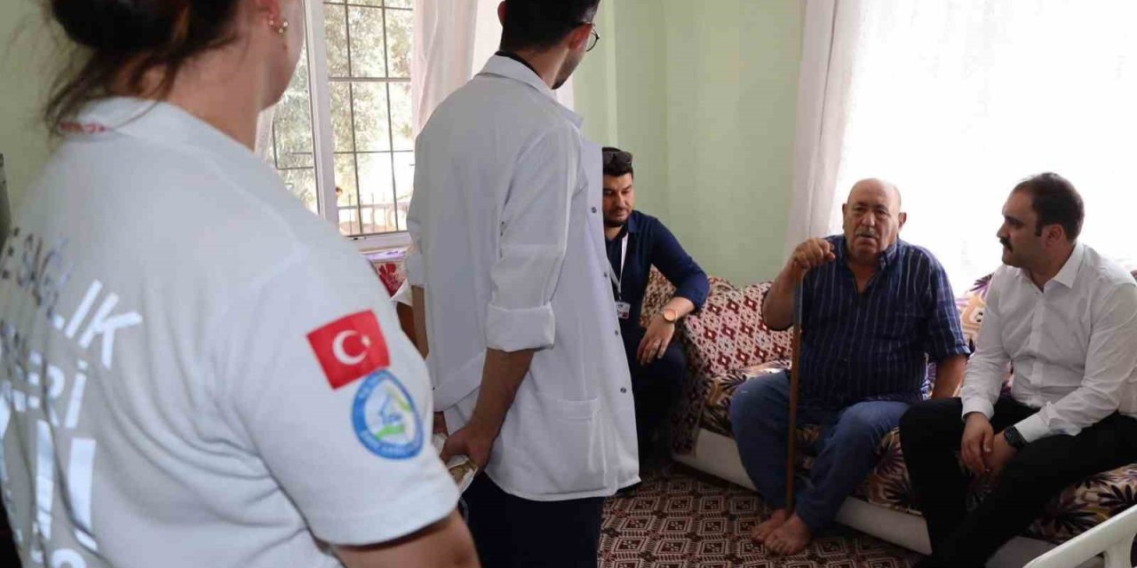 Karacasu’da evde sağlık hizmetleri vatandaşların ayağına gidiyor