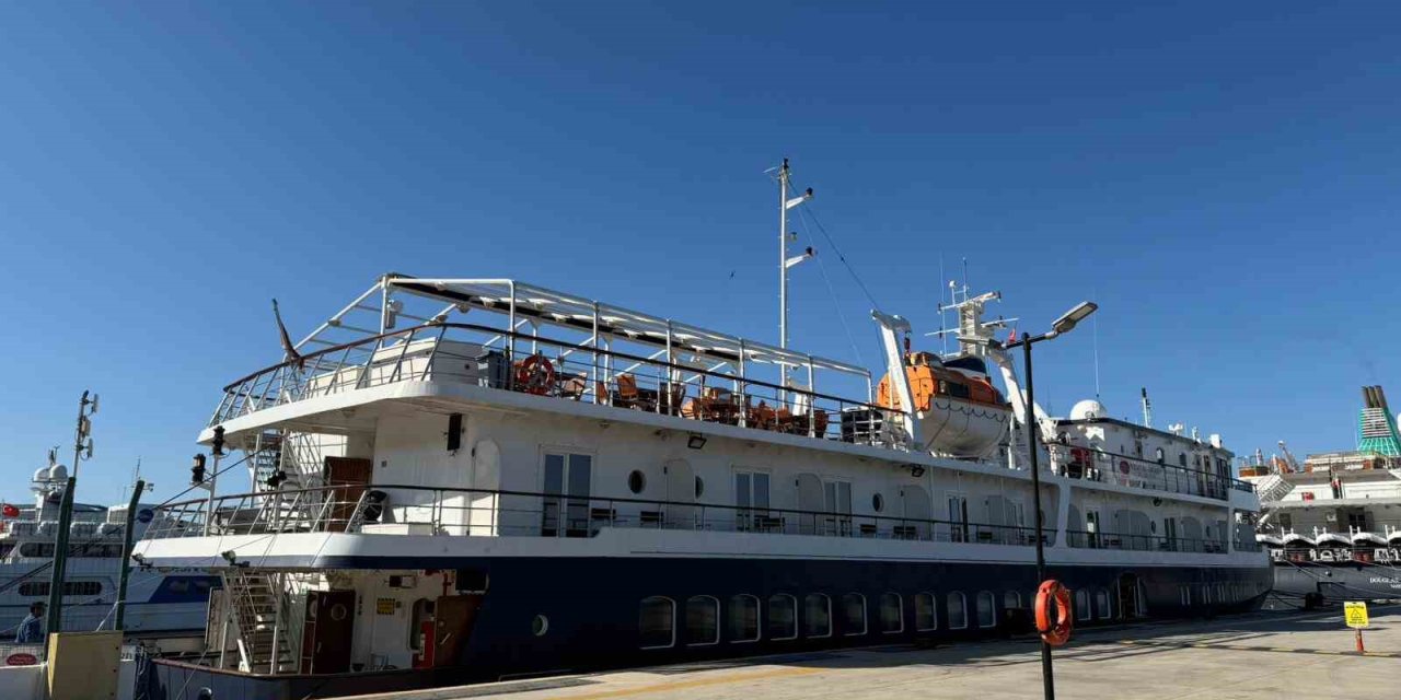 Bodrum’a 3 gemi birden geldi