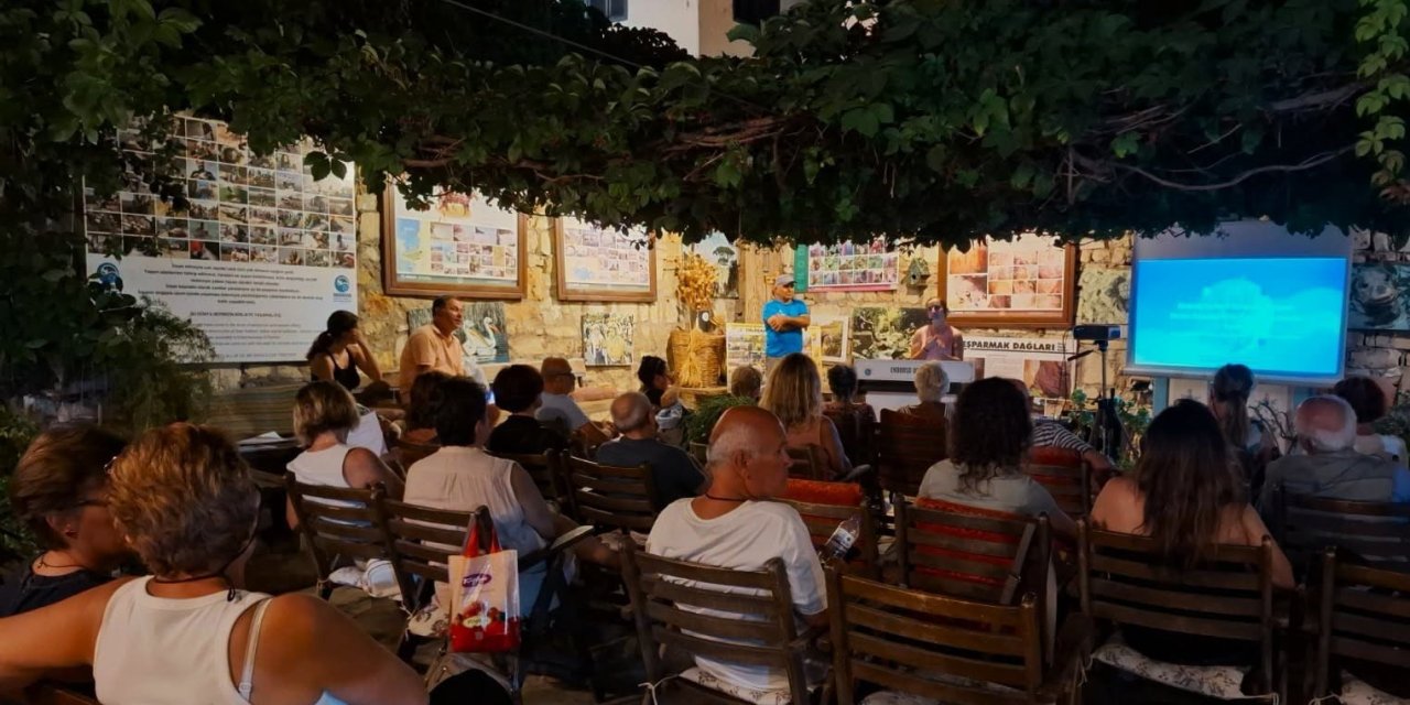 Kuşadası’nda deniz çayırları için kritik uyarı