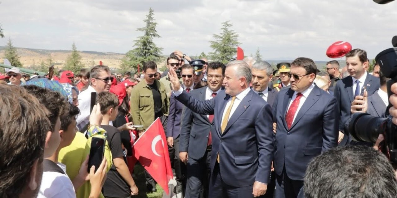 Kütahya, Büyük Zafer’in 104. yılını gurur ve coşkuyla kutladı