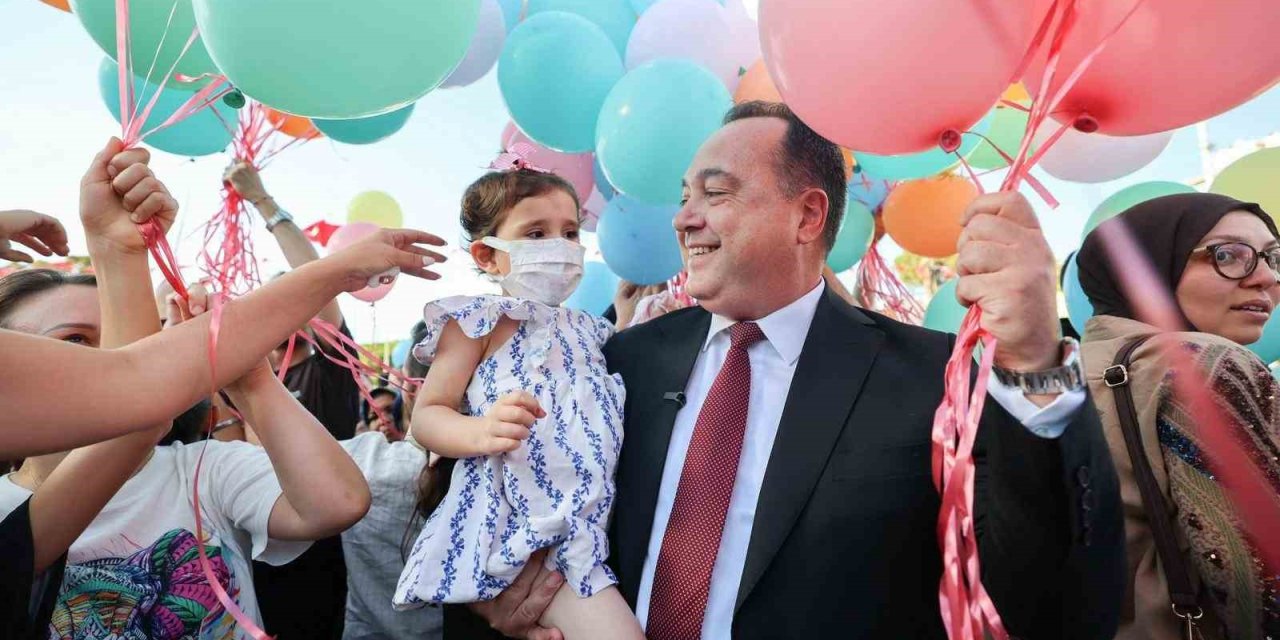 Zafer Bayramı’nda çocukların yüzü güldü