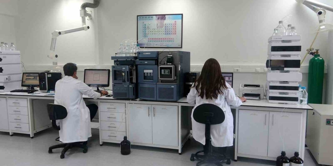 Arı zehrinden zeytinyağına, MSKÜ Gıda Laboratuvarı kapılarını tüm Türkiye’ye açtı